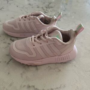 Adidas ortholite sneakers